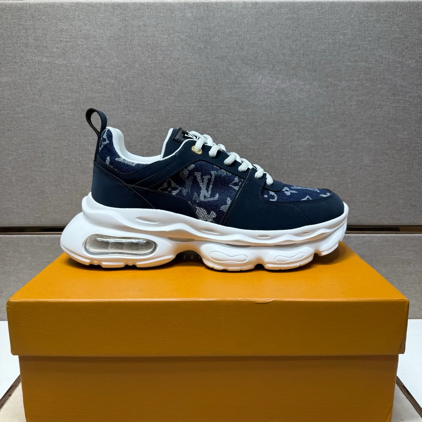 ⬛️Men's shoes 💰p462【LV～】Men's casual shoes 2025z cabinet sales simultaneously 🔶Size: 38-44 #️⃣ 🔷5 colors🔜The upper is made of multi-material splicing➕Mesh lining, comfortable and breathable, sole: original comfortable and wear-resistant outsole, ⚠️real thing📱photographed🎬real thing is better📢📢📢